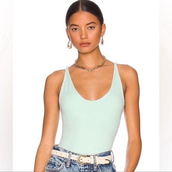 Nwot Free People Seamless Mint Green V-Neck Cami Tank Top size M/L - Picture 2 of 12